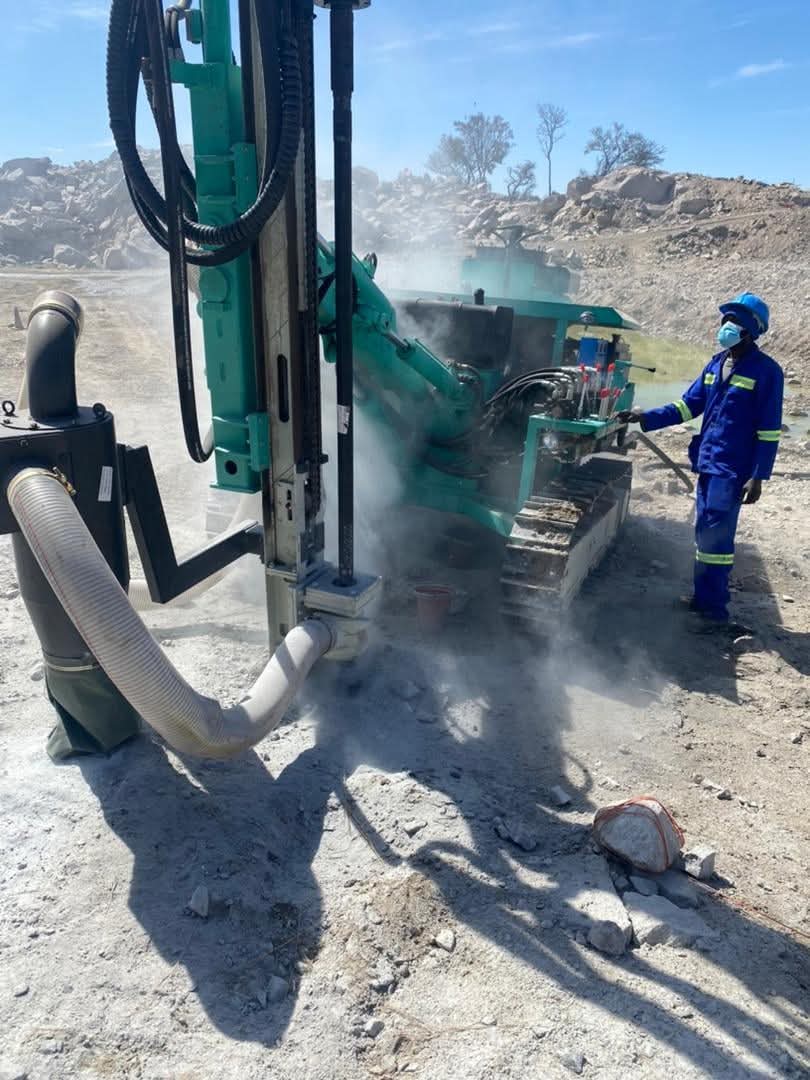 Magna Machinery team and equipment